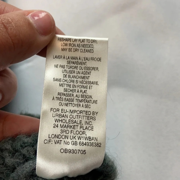 NWT Urban Outfitters Cable Knit Wool‎ Blend Crew Neck Sweater - Picture 7 of 10